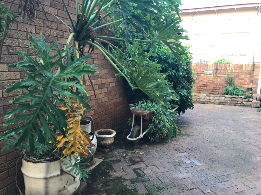 2 Bedroom Property for Sale in Potchefstroom North West